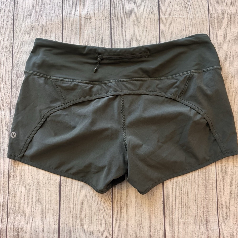 Lululemon Speed Up Shorts Women's 8 Dark Olive Green Low Rise Running 2.5"